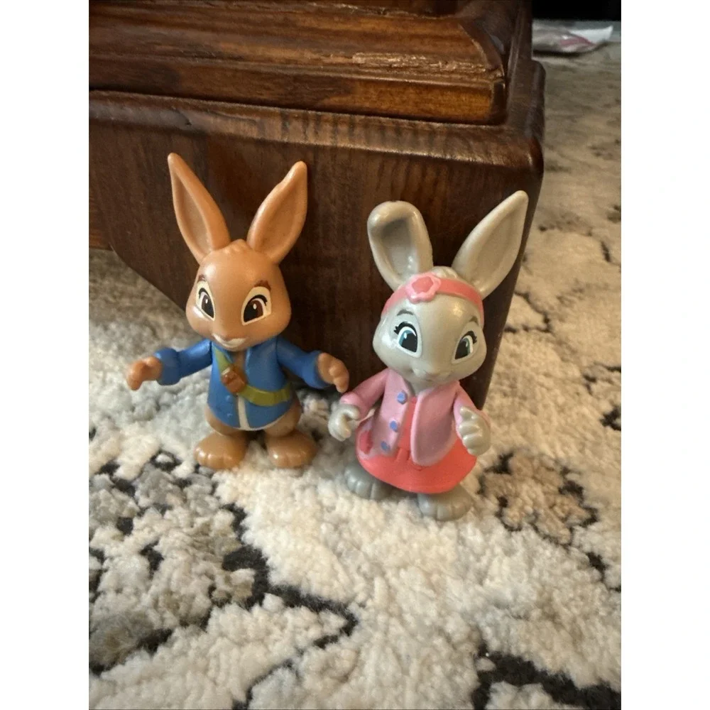 Peter Rabbit & Lily Bobtail Girl Bunny Figure Pvc Cake Topper Figurine
